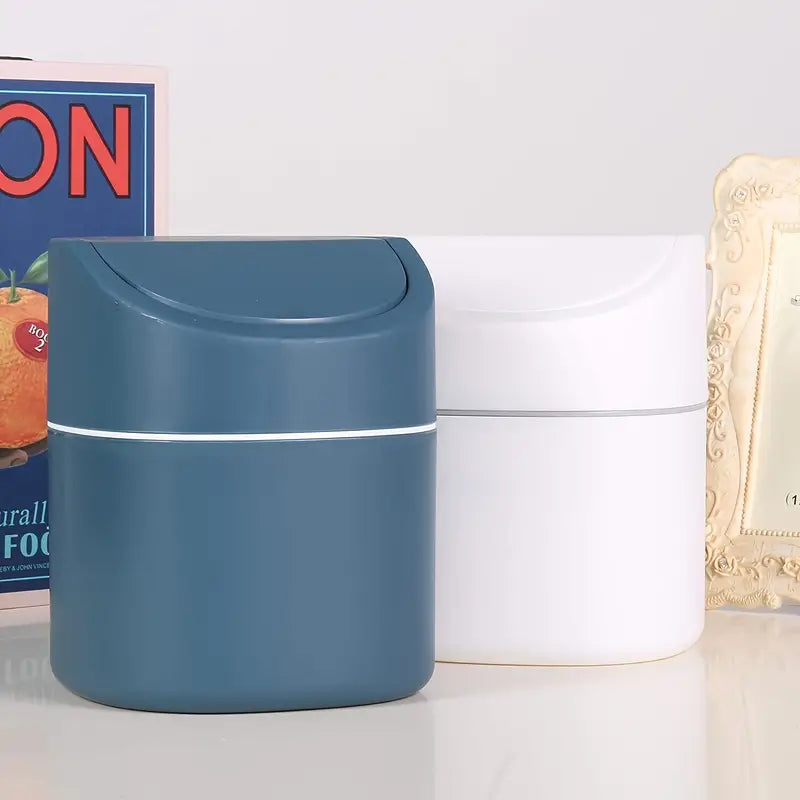 Mini Plastic Trash Can for Tabletop Use (1pc)