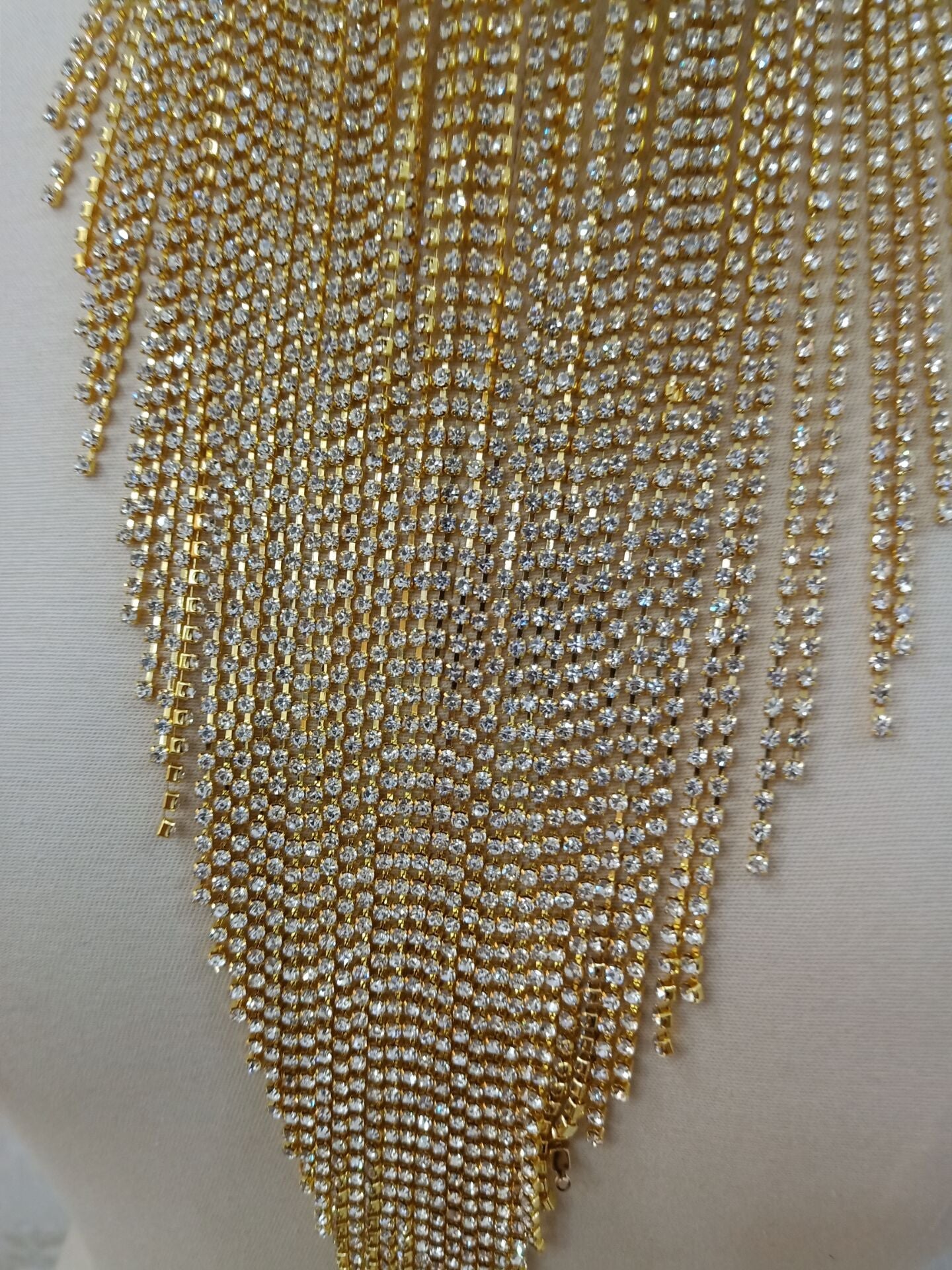 Glam Tassel Wave Choker