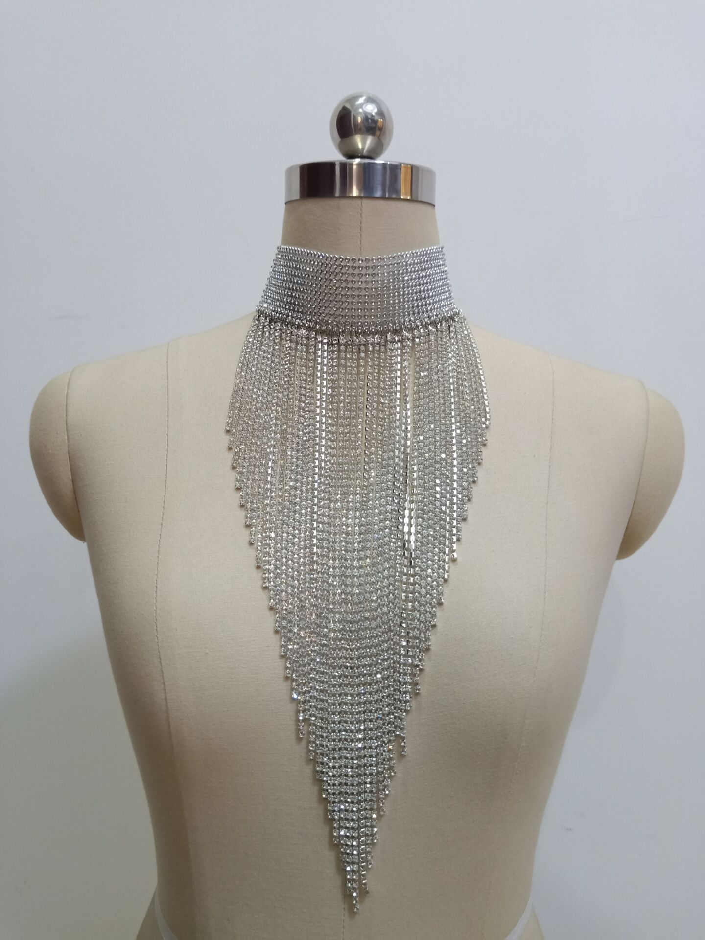 Glam Tassel Wave Choker