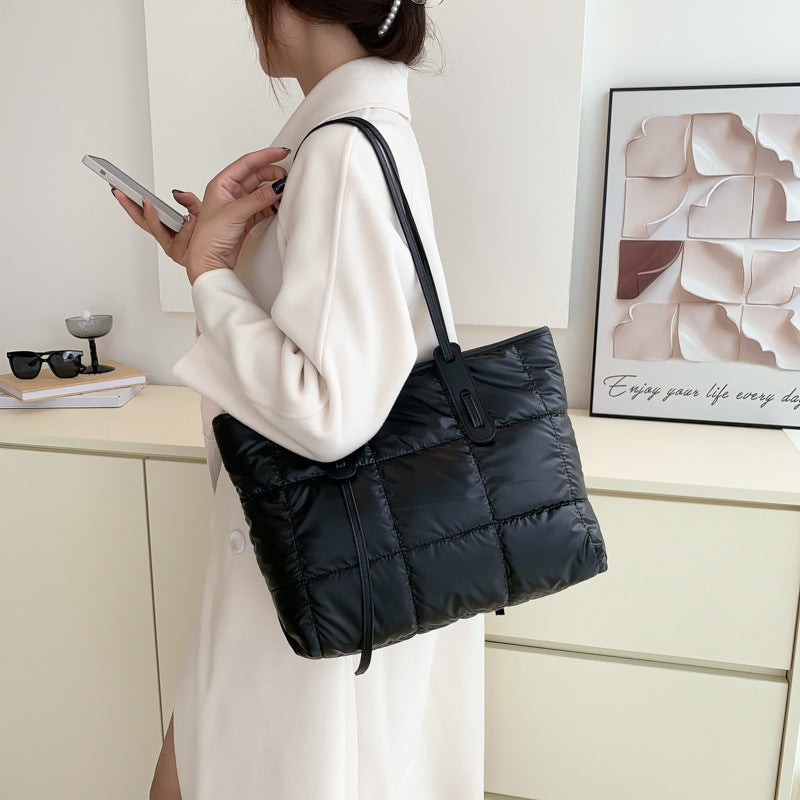 2022 Women's Retro Casual Warm Down Shoulder Bag
